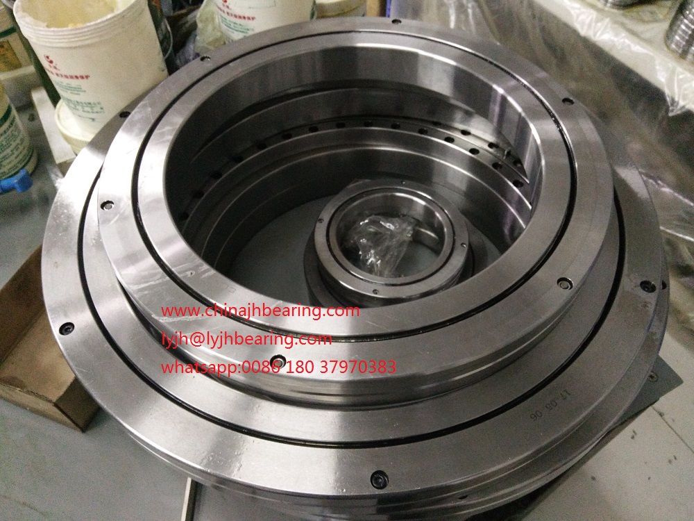 XR678052P4  Crossed tapered roller bearing 457.2x330.2x63.5 mm in stocks