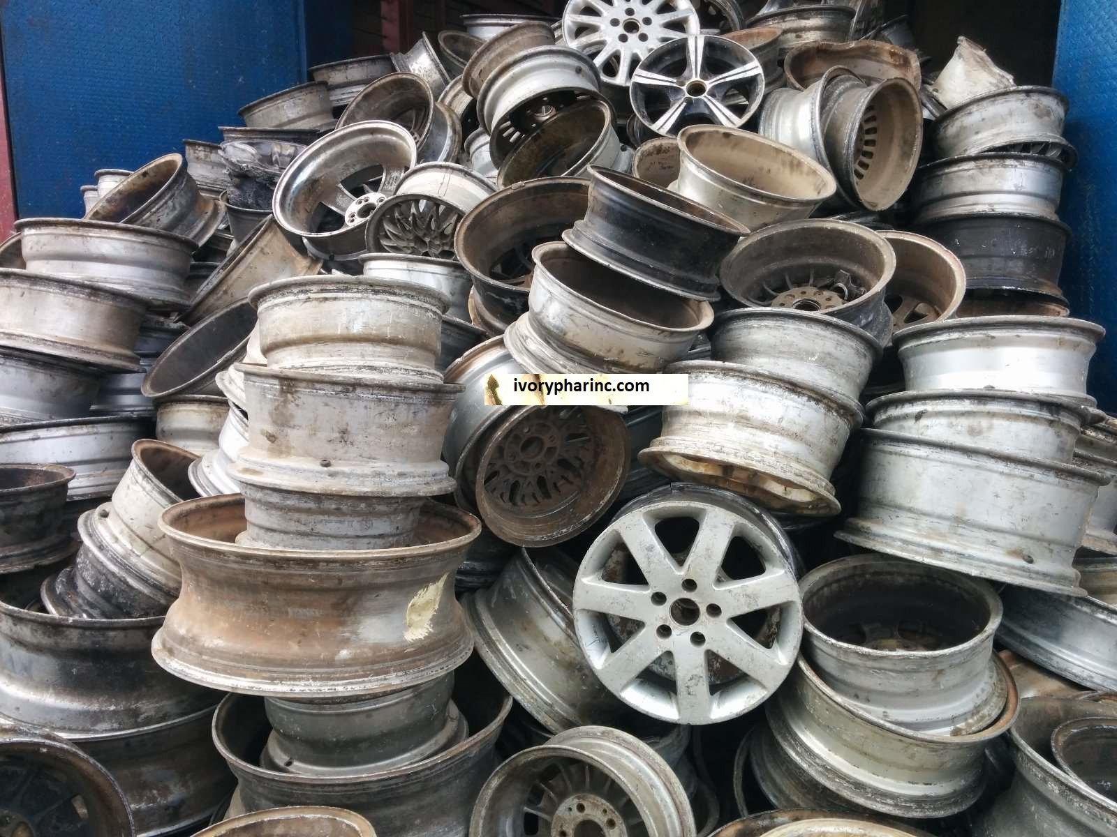 Rims, Wheels aluminum scrap for sale at leading scrap supplier