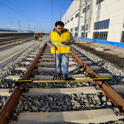 Railway Portable Digital Rolling Track Gauge Reader for Track Geometry Measurement