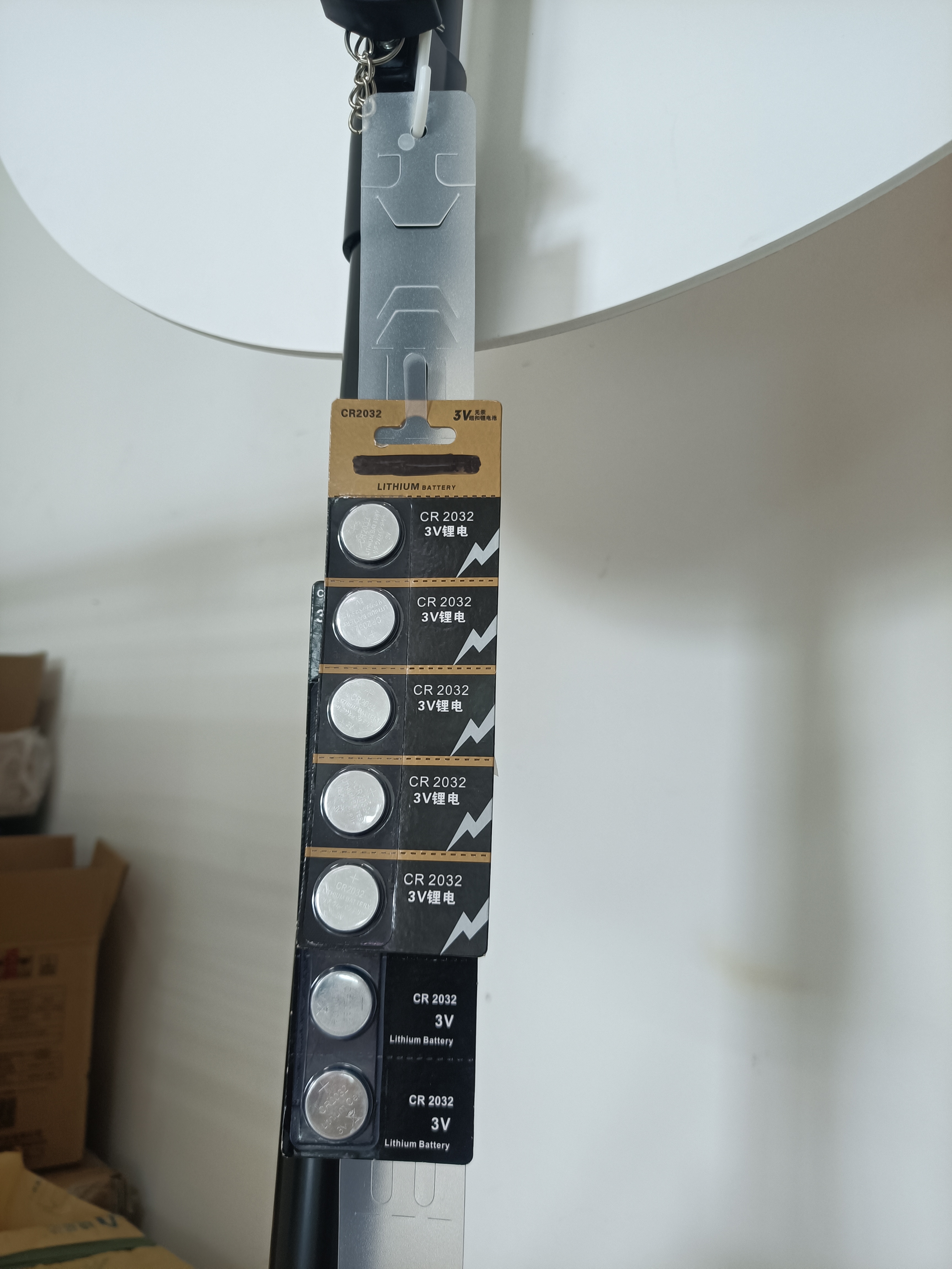 Alkaline button battery