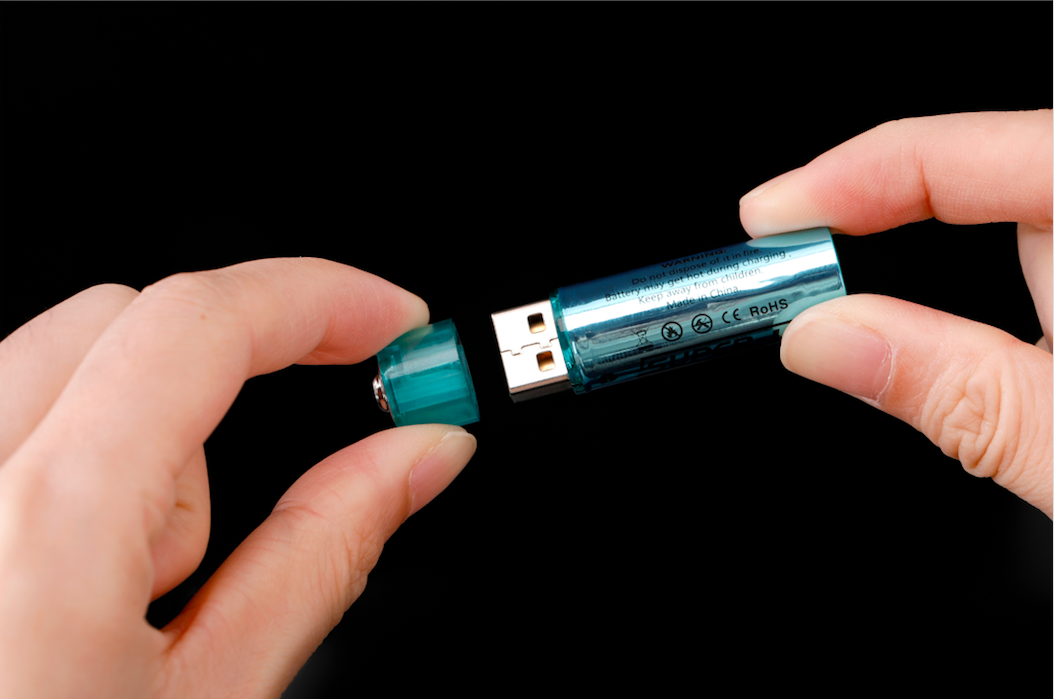 Rechargeable li-on battery with USB cable