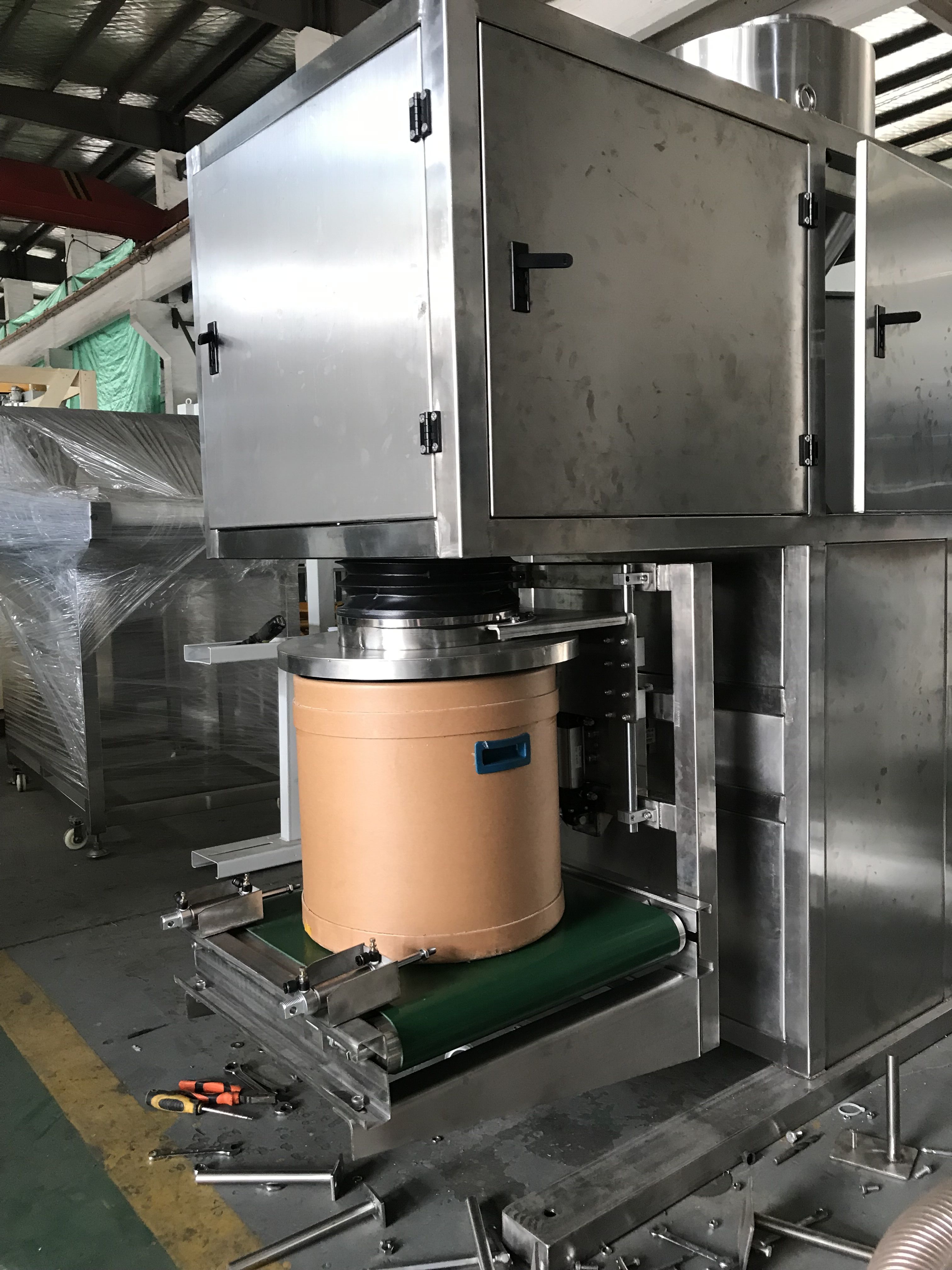 PAILS FILLING MACHINE Grain Bagging Machine Granulated Fertilizers Packing Machine Air sucking type packing machine for packing Powder products 5kg bag fully automatic packing and palletising line Woo