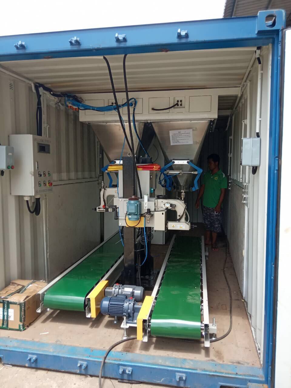 containerised bagging system with loading conveyor telescopic chute, discharge bellow for grains 300tons per hour Telescopic Chute for wheat loading for open trucks, Truck Loading bellows, Telescopic 